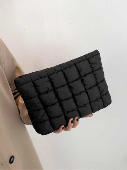 🔥Solid‑Color Puffy Quilted Clutch, Large‑Capacity Everyday Purse