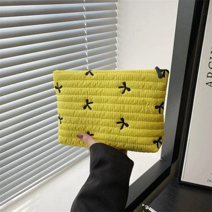 🔥Solid‑Color Puffy Quilted Clutch, Large‑Capacity Everyday Purse